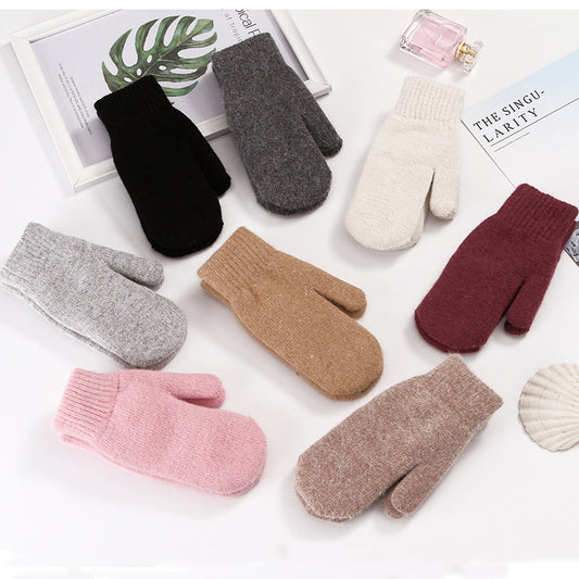 Full finger thick woolen gloves