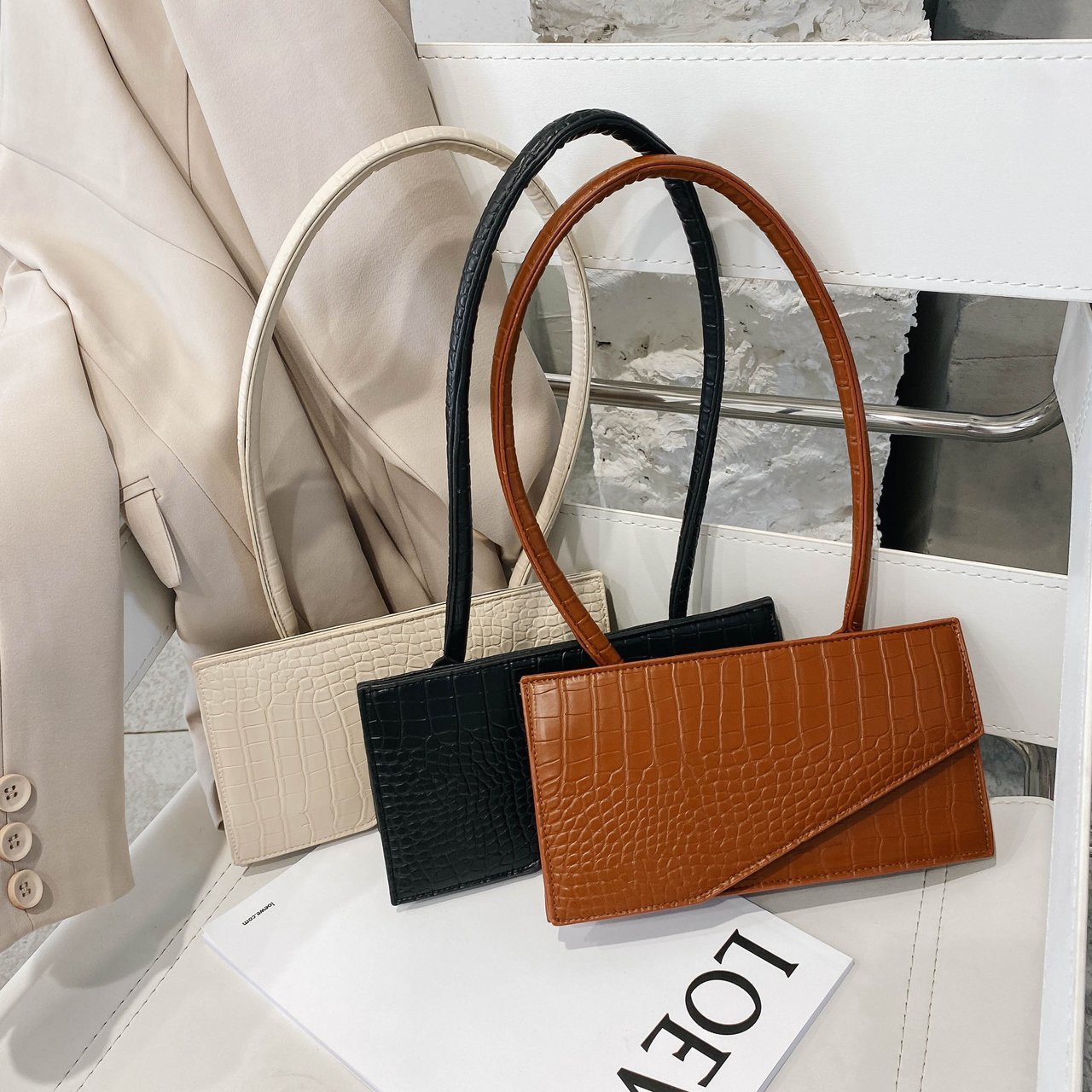 One shoulder messenger stone pattern small square bag