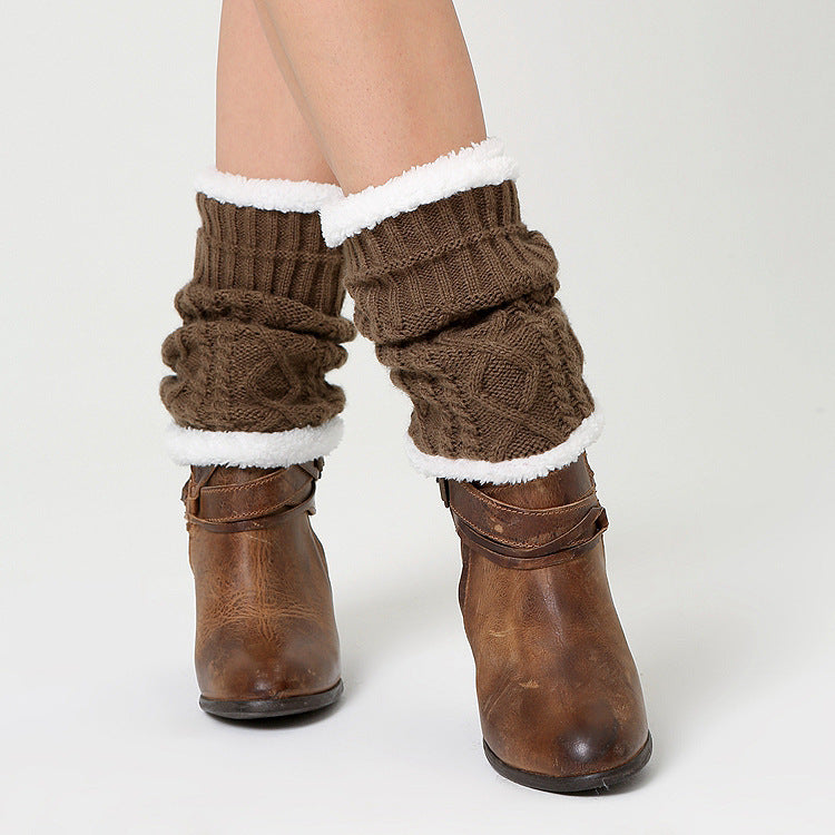 Knitted thick knee pads
