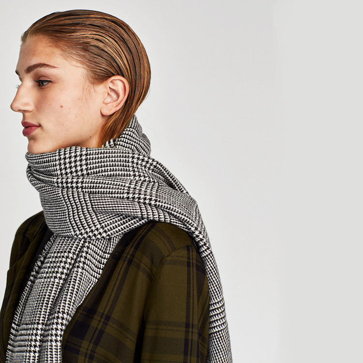 Black and white plaid cashmere scarf