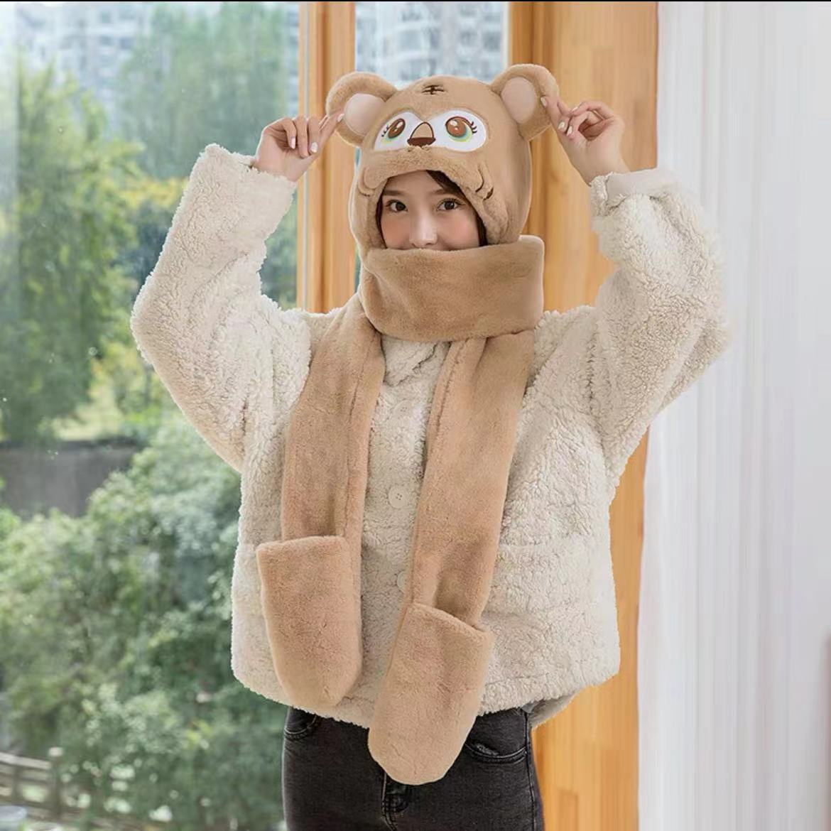 Winter Hat And Scarf Integrated Plush Insulation