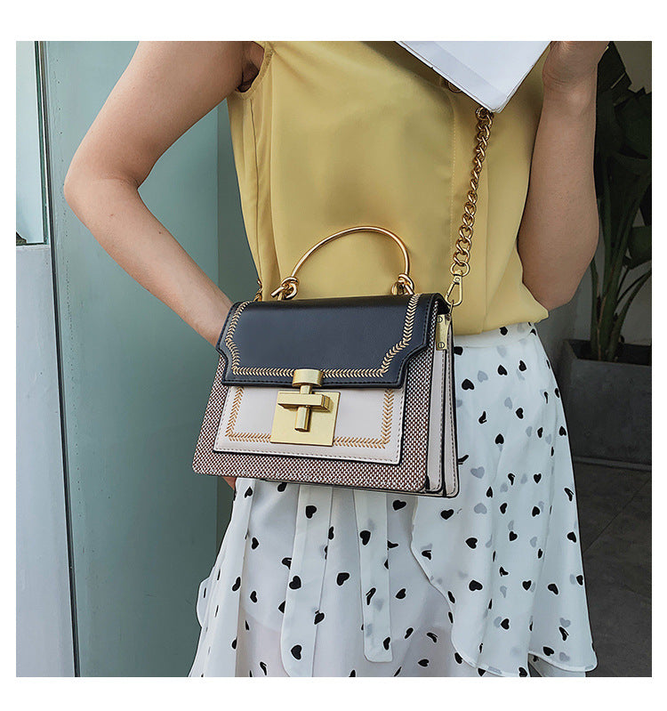 One shoulder messenger chain small square bag