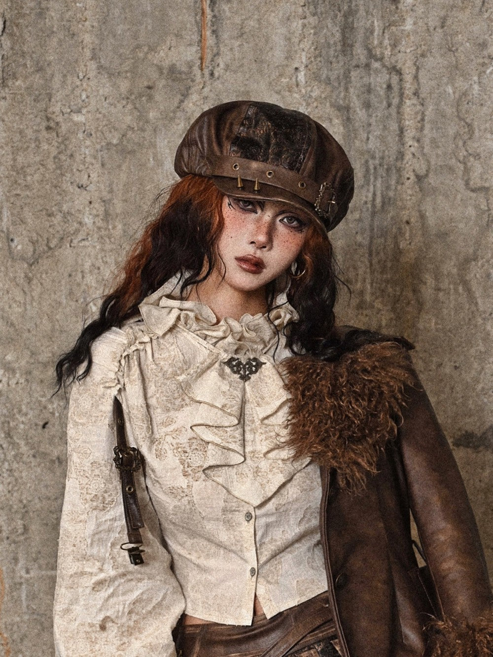 Old Hot Girl Punk Rivet Octagonal Cap Painter Cap