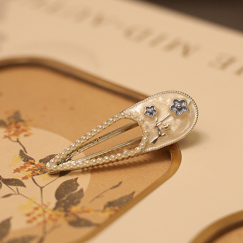 Hollow Baroque Classical Mini Flowers