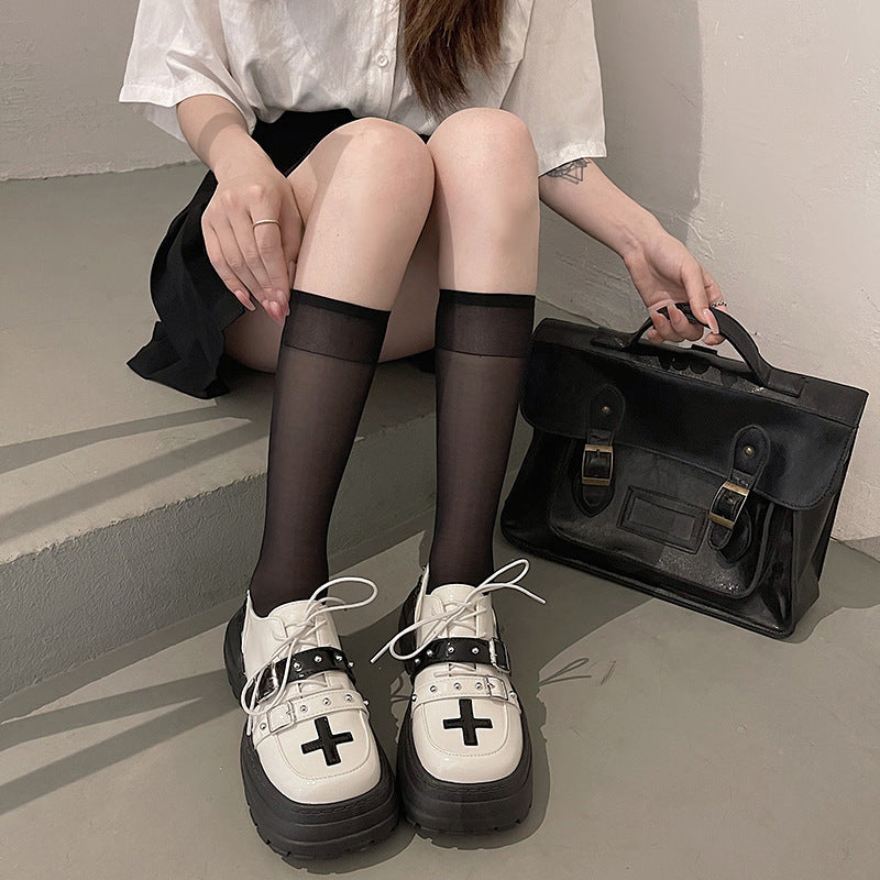 Personalized Small Leather Shoes Design Sense Black And White Leather Surface
