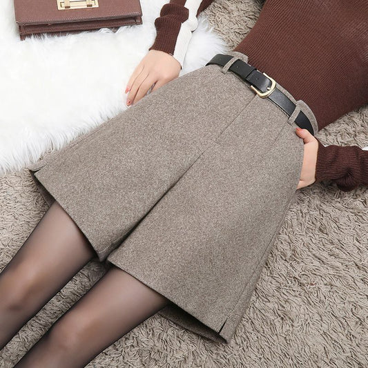 line High-waisted Wide-leg Padded Outerwear Bottoming Capri Pants Woolen Shorts