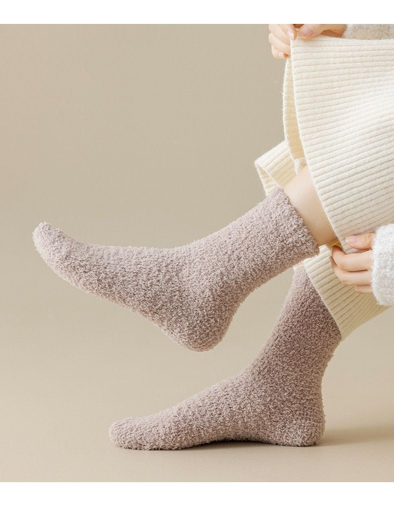 Coral Velvet Solid Color Schoolgirl Socks