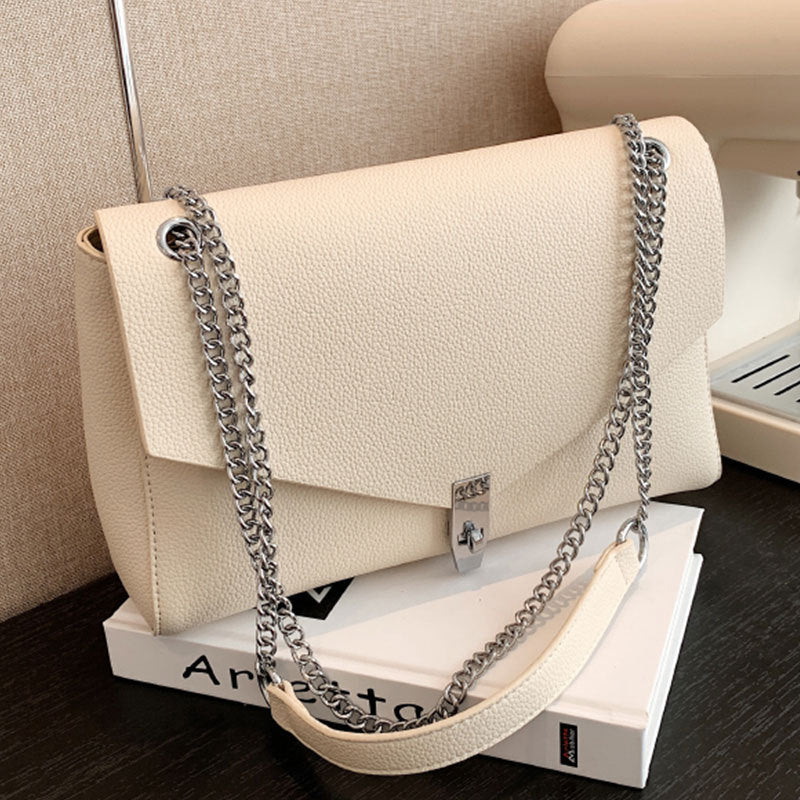 Chain Fashion Shoulder Bag Popular Bag Female Large Capacity Crossbody