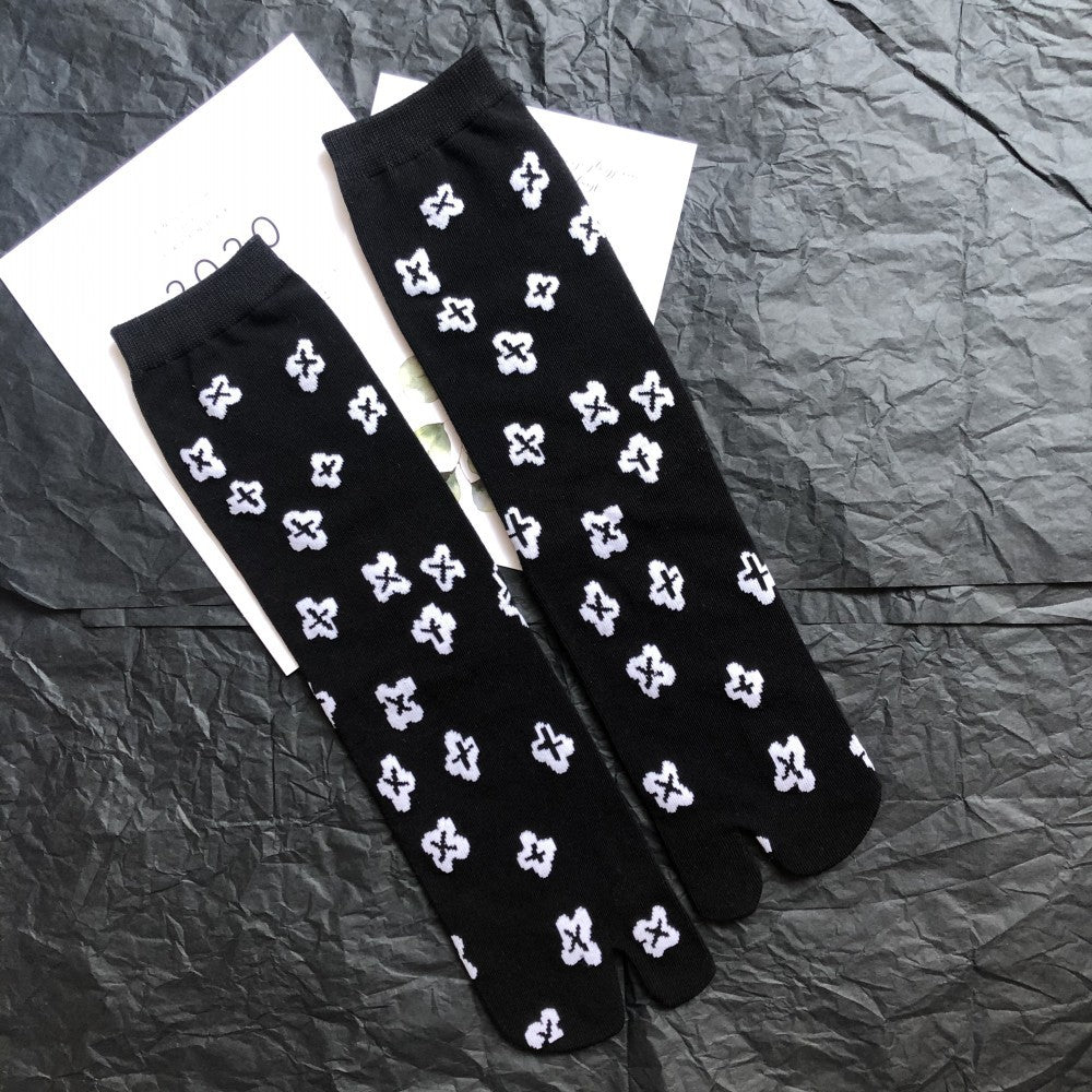 Women's split toe jacquard socks