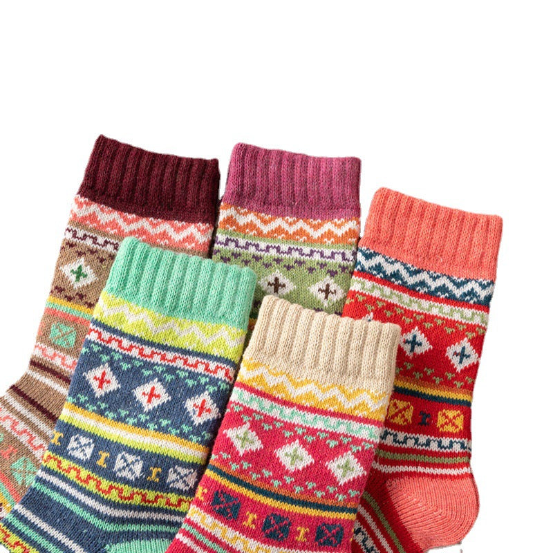 Women's Fashion Simple Color Cruciate Flower Tube Socks
