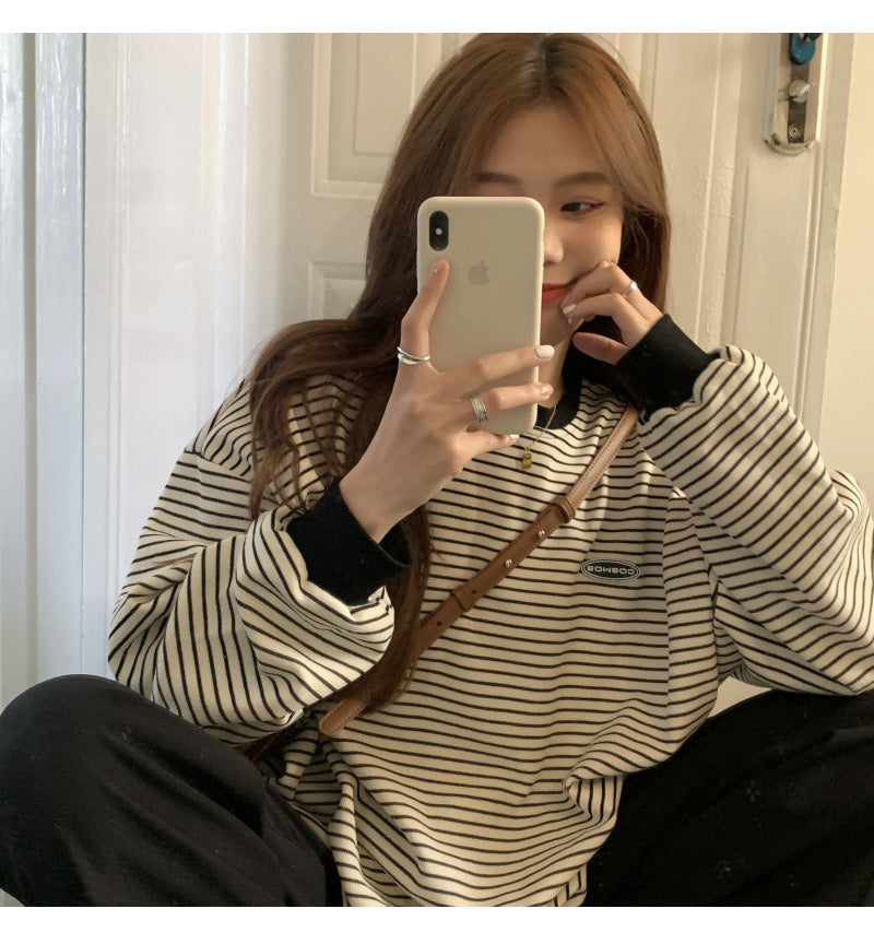 Tynd stribet langærmet sweater med løs rund hals