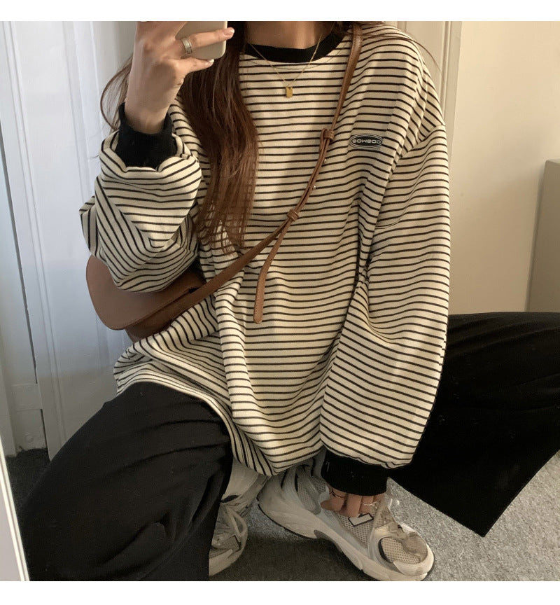 Tynd stribet langærmet sweater med løs rund hals