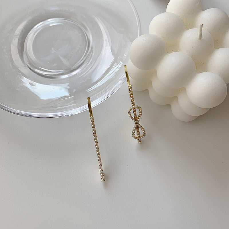 Girl's delicate hairpin