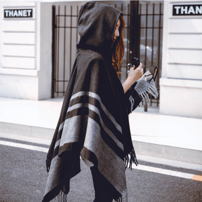 An imitation cashmere cape