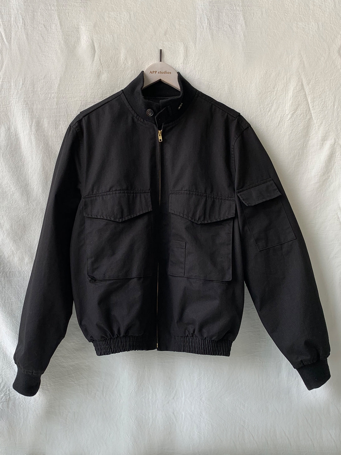 Slightly Loose Short Jacket With Long Legs