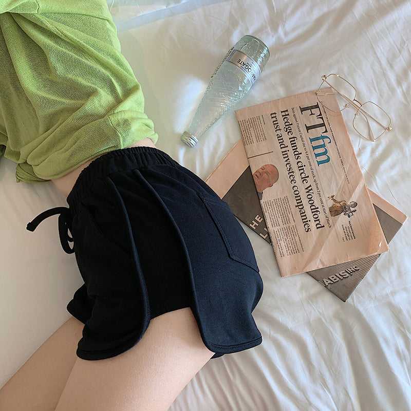 Ensfarvede vilde højtaljede afslappede hotpants