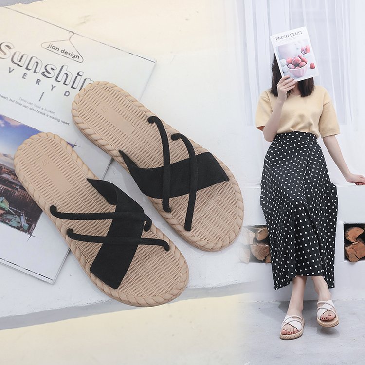 flat sandals and slippers