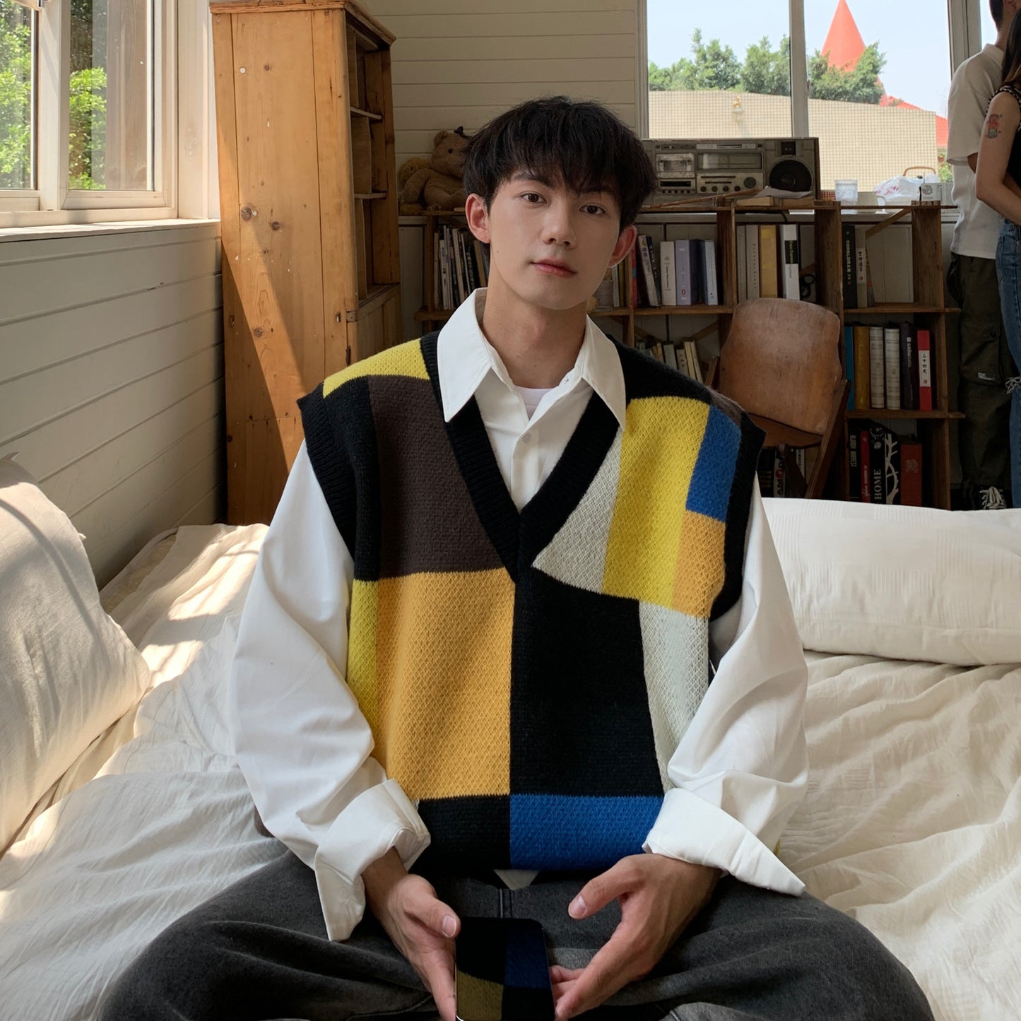 Contrast Color Collar V-neck Knitted Sweater Youth