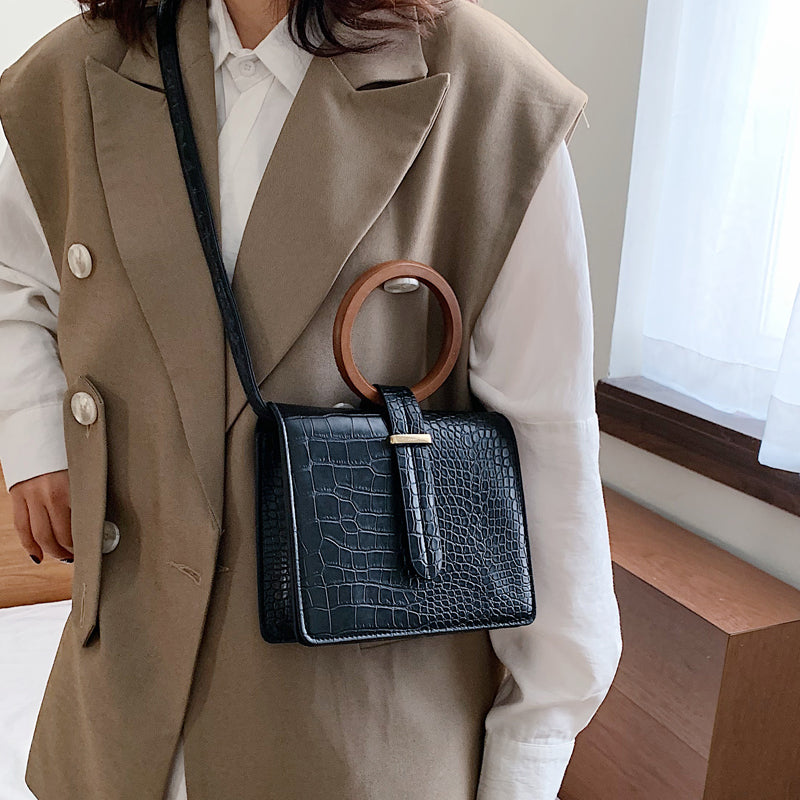 Women's retro Hong Kong style messenger bag