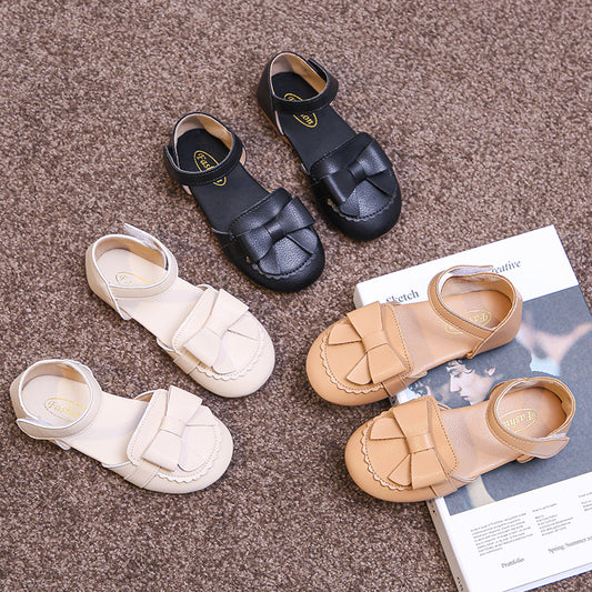 Moderigtige semi-sandaler til børn med blød sål – babysko