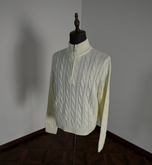 Herre afslappet, striktrøje med let høj hals - en trendy top