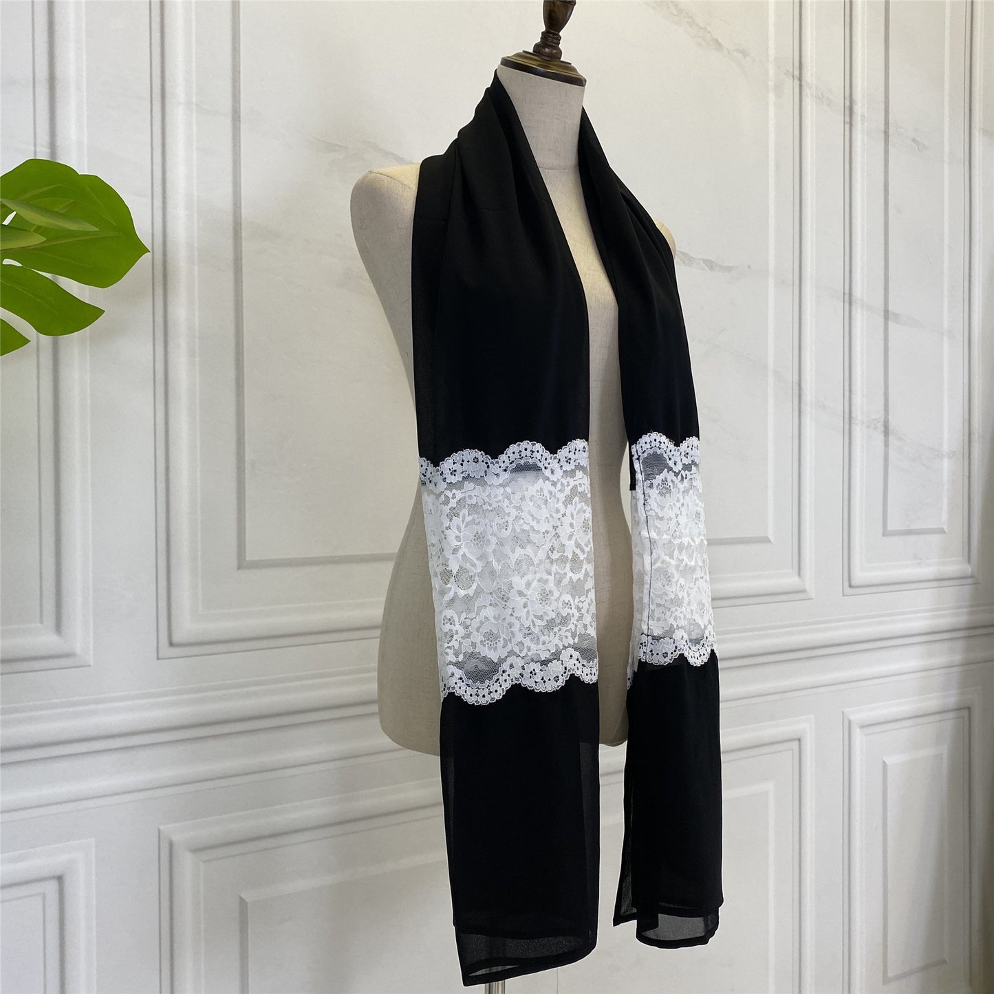 Dame Sort Paneleret Hvid Blonde Chiffon Bandana