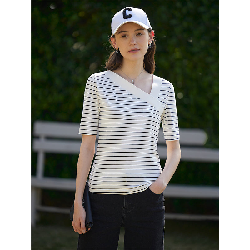 V-neck Fake Diagonal Placket Medium Sleeved T-shirt