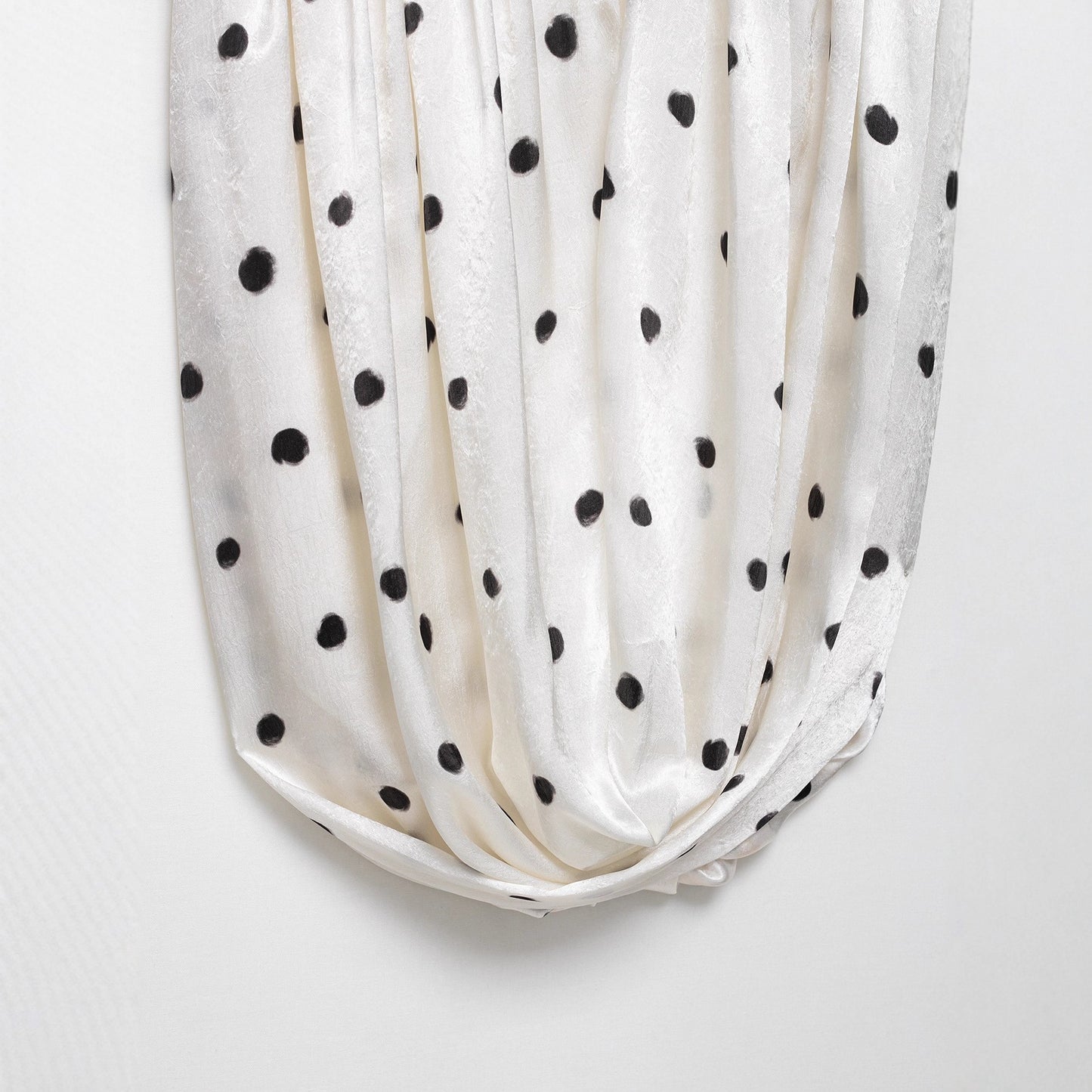 Irregularly Patterned Short Skirt With A Pleated Design