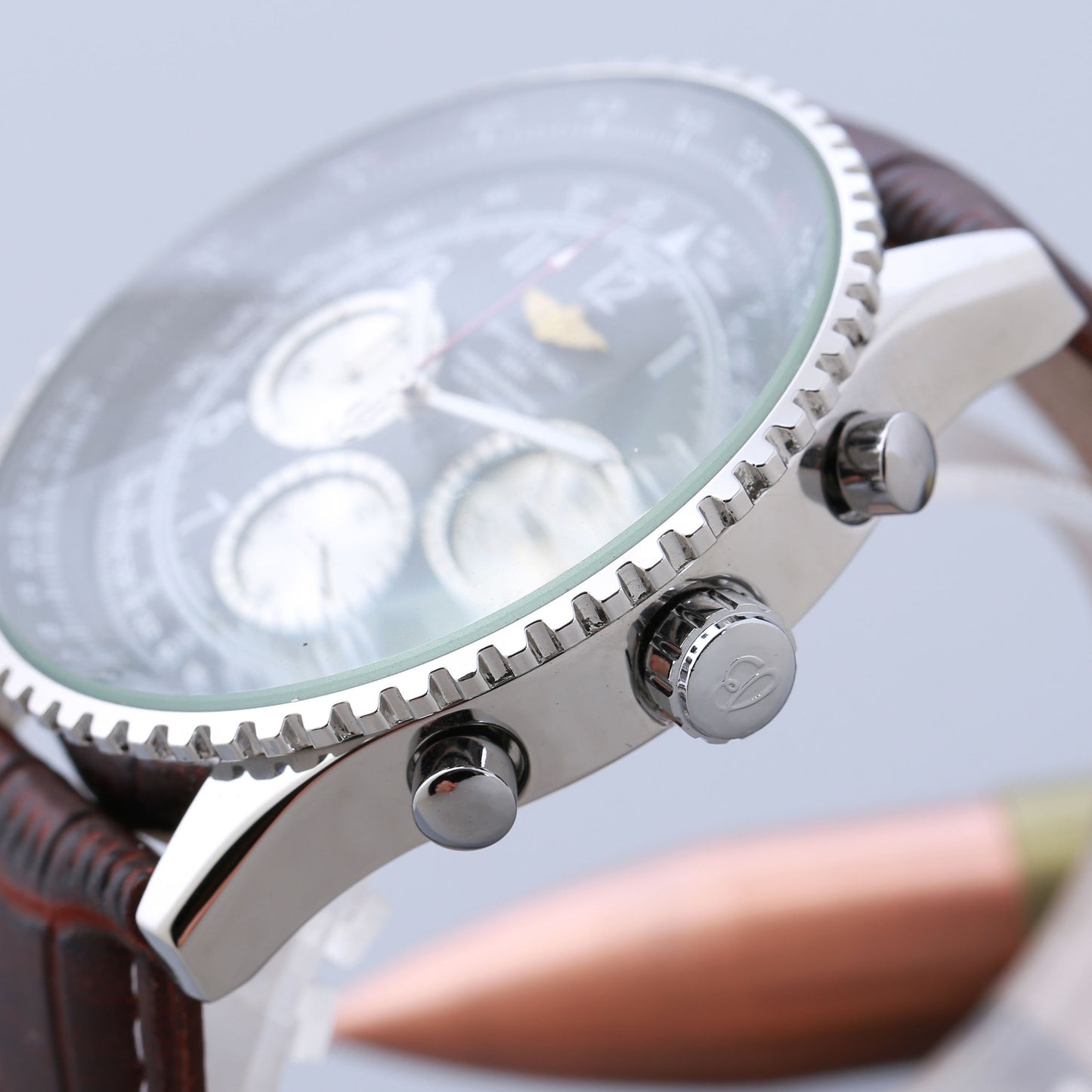 pin quartz watch with calendar