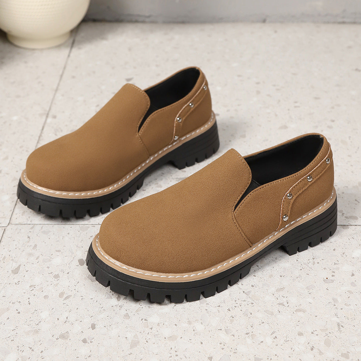 New Fallwinter Slip-on Casual Shoes With Rivets
