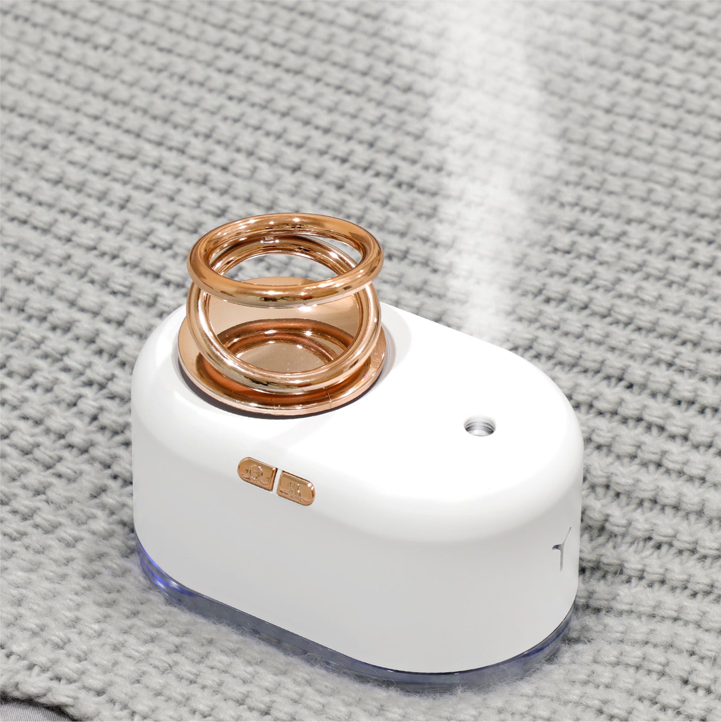 Suspended double ring humidifier