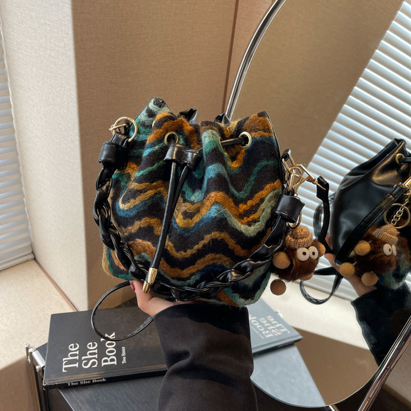 Corrugated High-grade Shoulder Bag Fashion All-matching