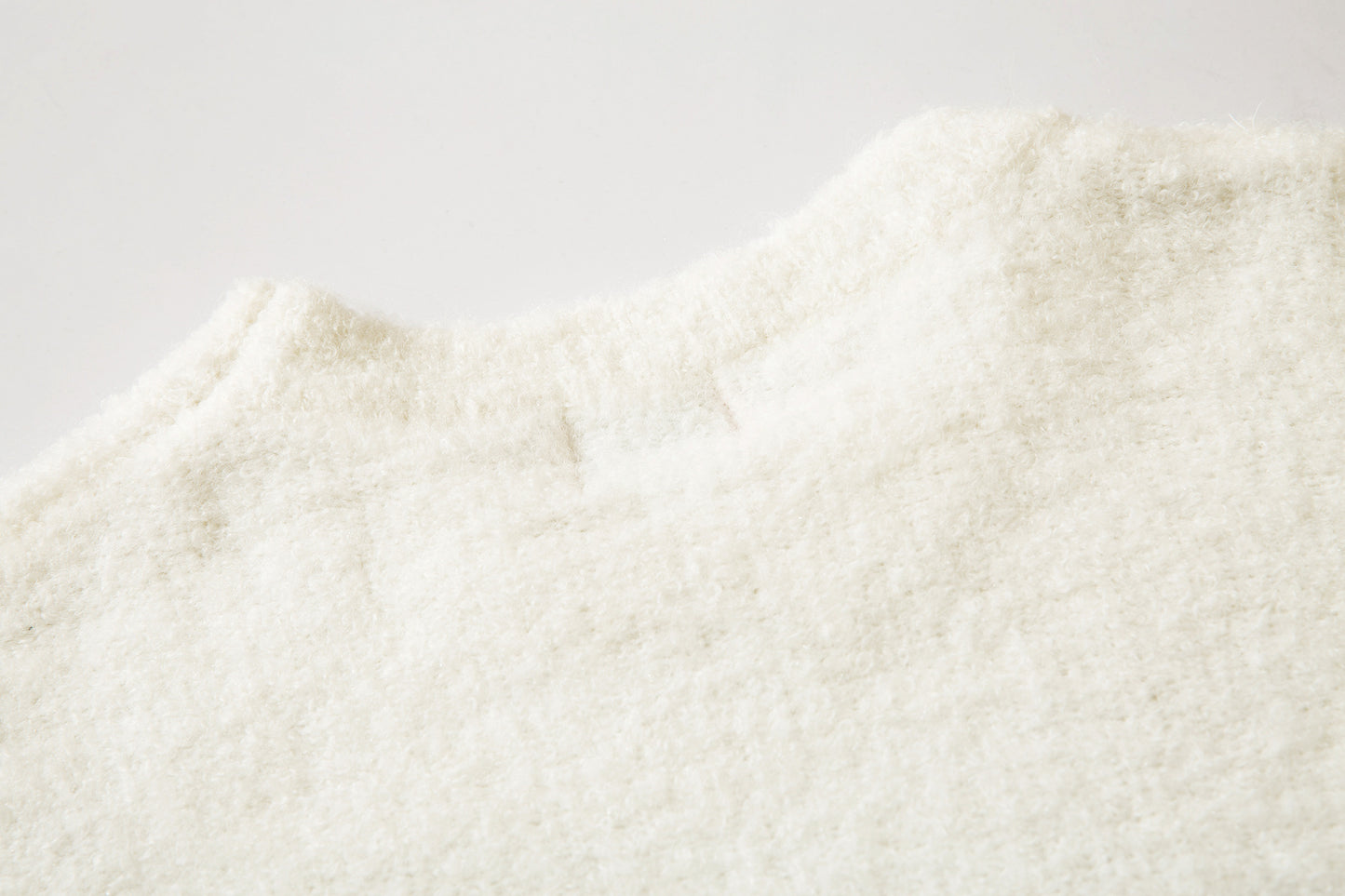 Embroidered Loose Knit Casual Round Neck