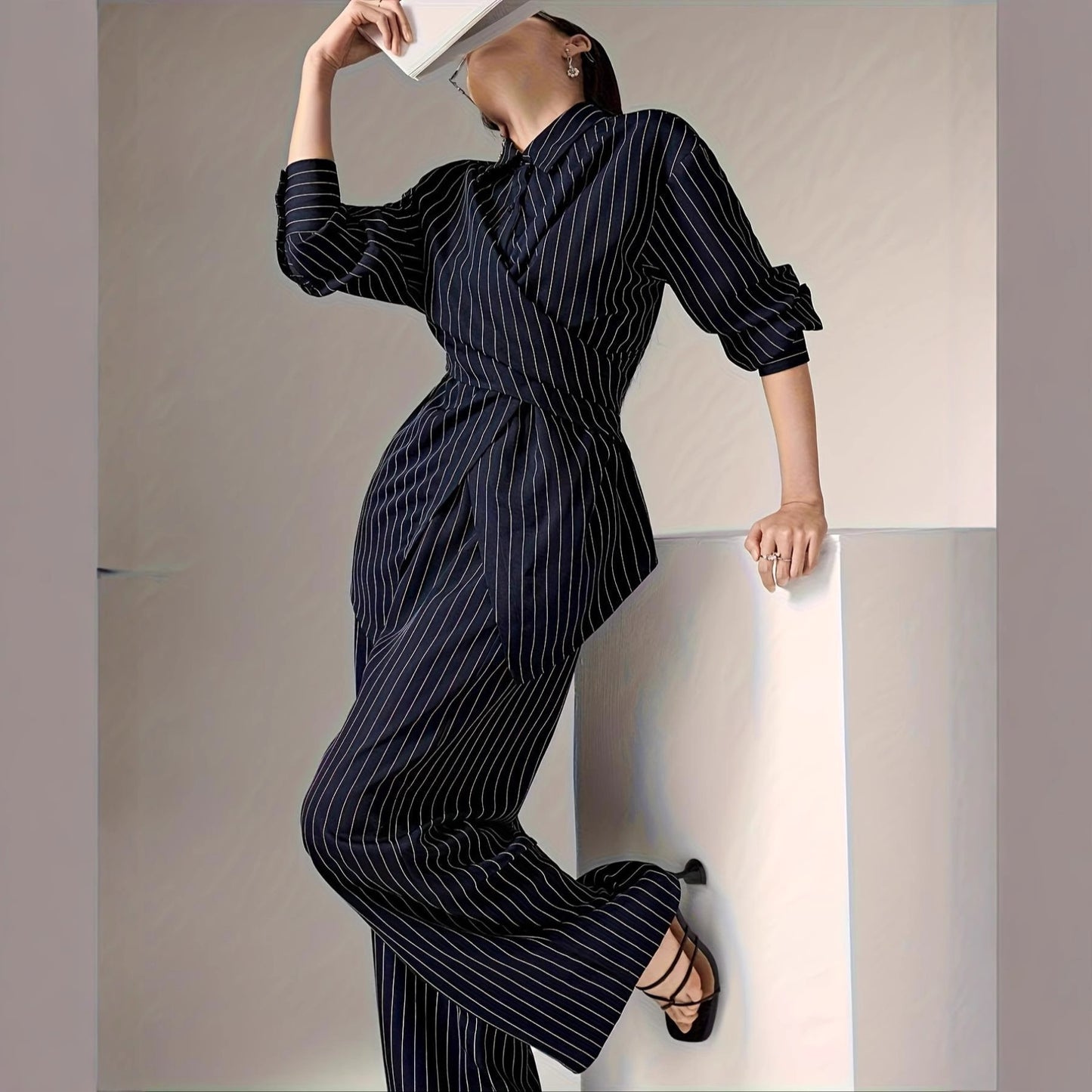 Women's Waist-cinching Retro Two-piece Set