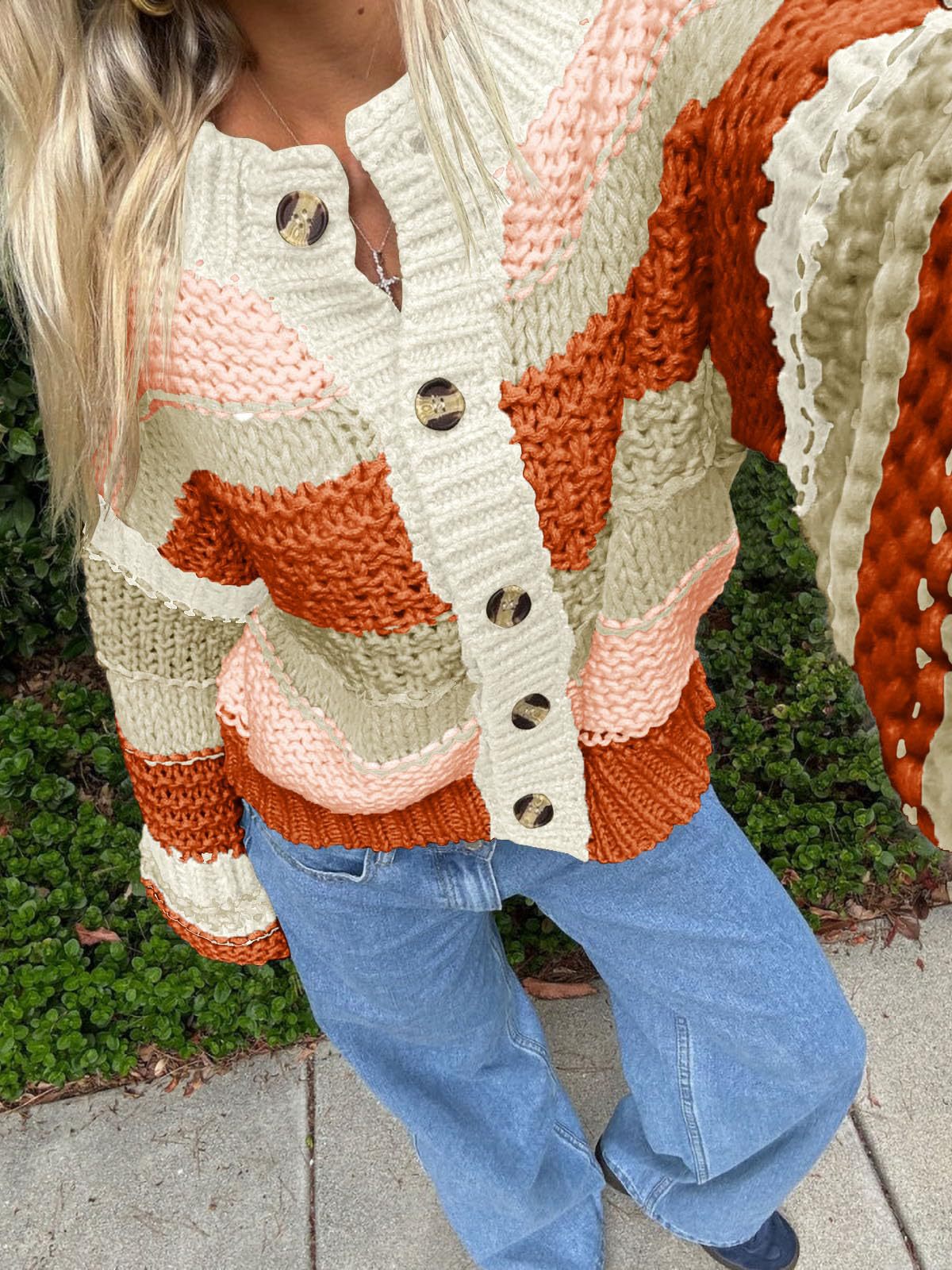 Strikket Cardigan til Damer med Striber og Knapper