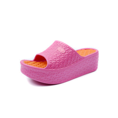 Women's fashion slippers with thick soles