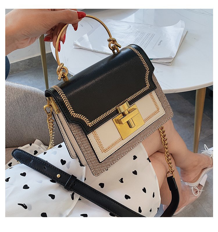 One shoulder messenger chain small square bag