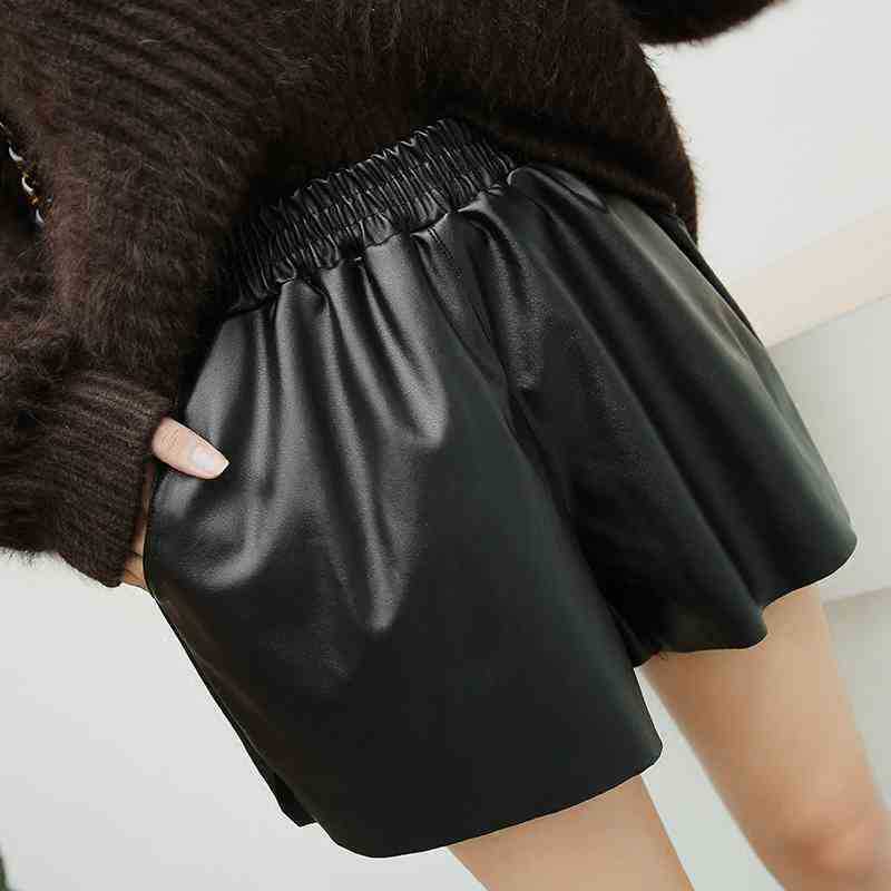 Autumn and winter new leather shorts