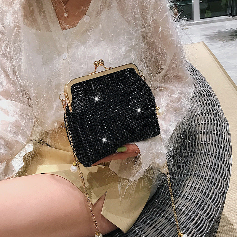 Water drill clip chain versatile shoulder bag