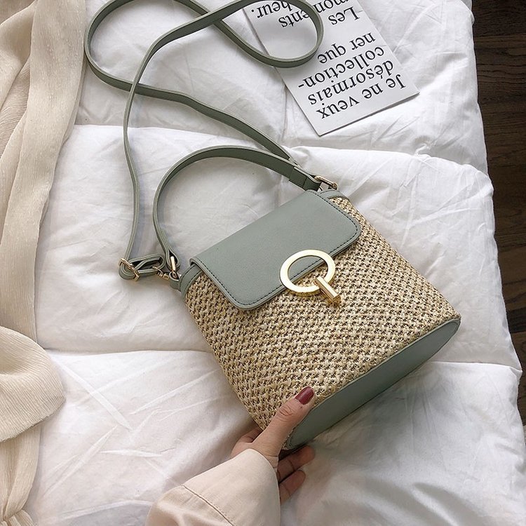 Summer new simple straw shoulder beach bag