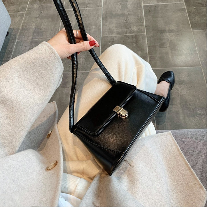 French niche retro armpit bag