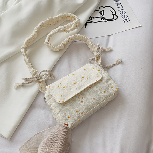 Women's Daisy Canvas One Shoulder Crossbody Bag
