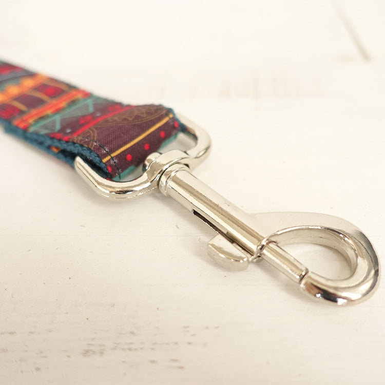 Individual pattern cloth traction belt