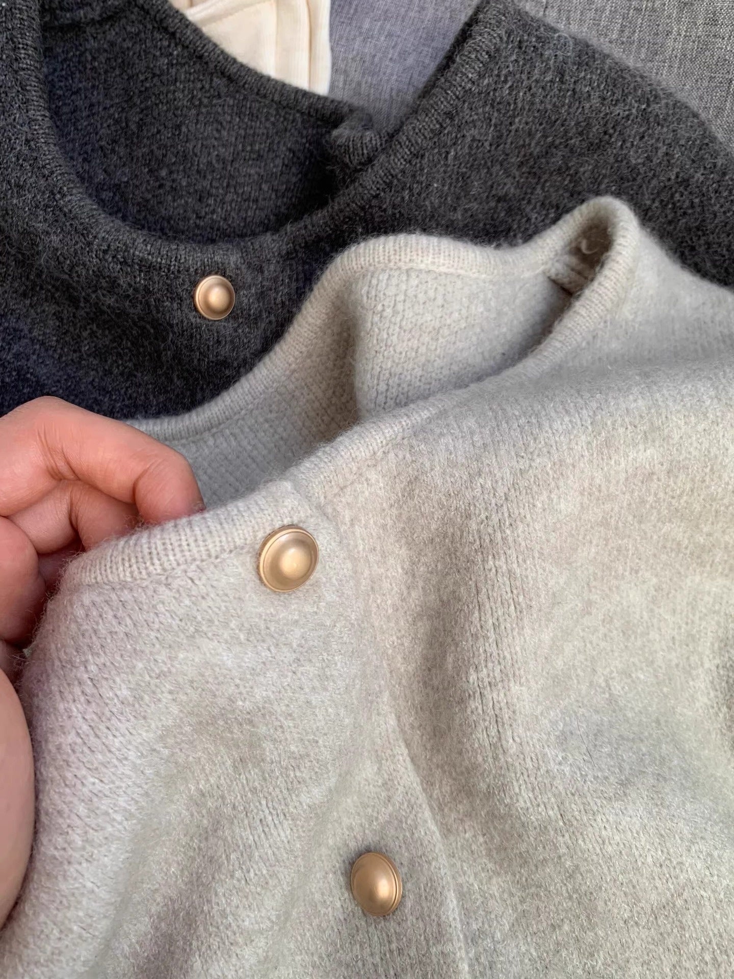 Small Golden Button Knitted Vest Women's Spring And Autumn Outer Wear Loose