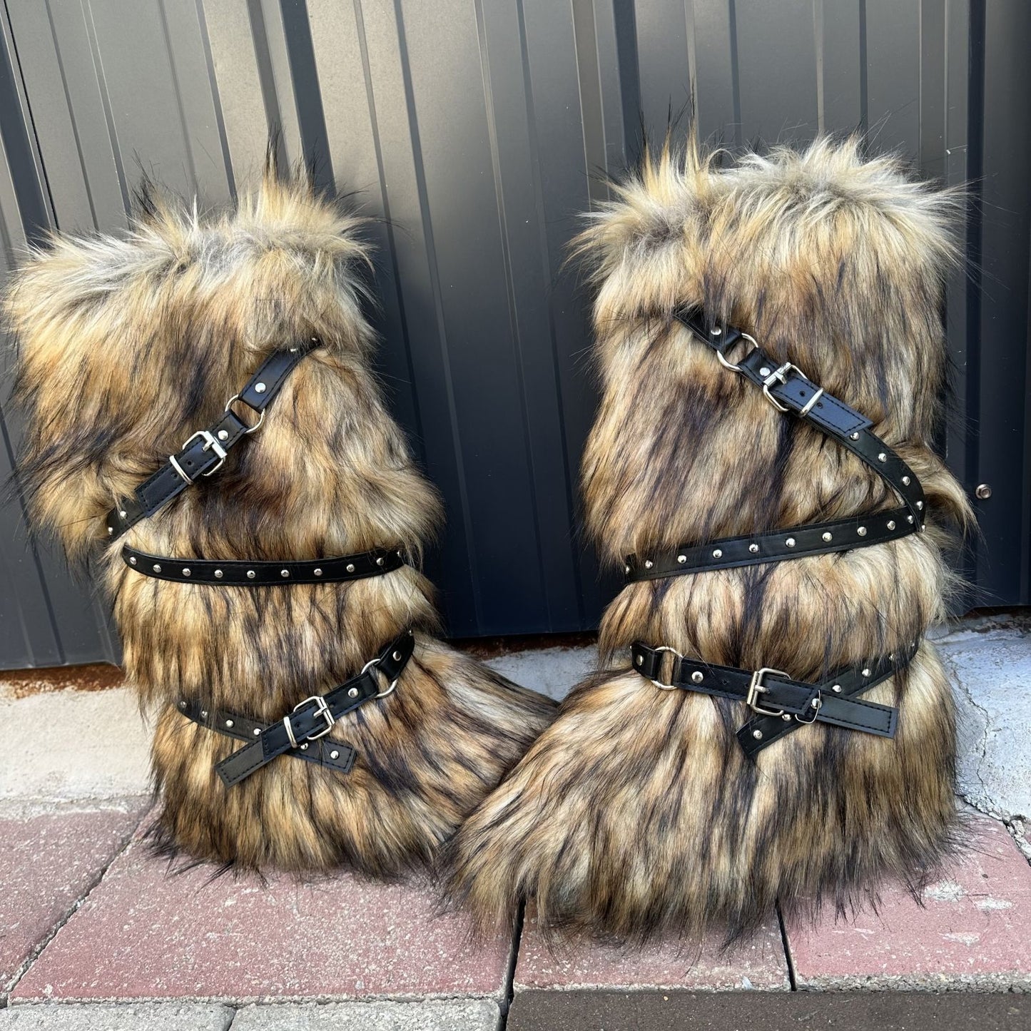 Fur-lined Tall Boots With A Cross-strap Buckle
