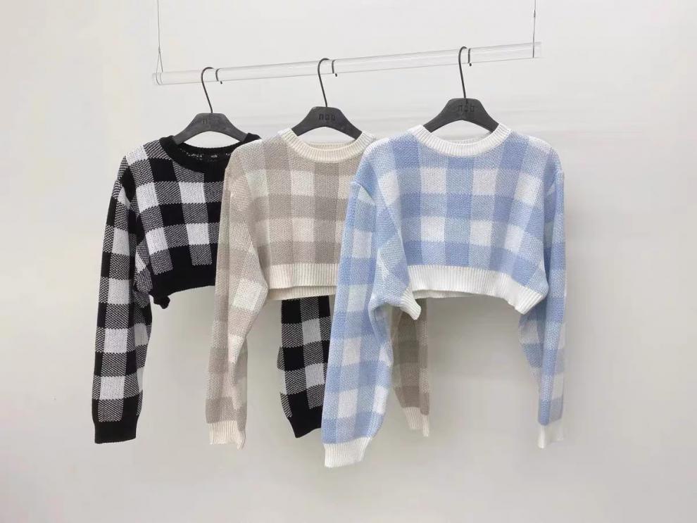 Women's Early Autumn Short And Thin Sweater