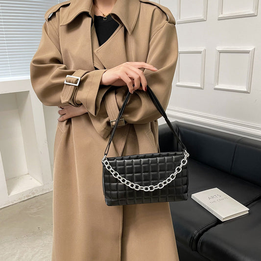 Ladies Fashion One-shoulder Messenger Bag Chain Portable
