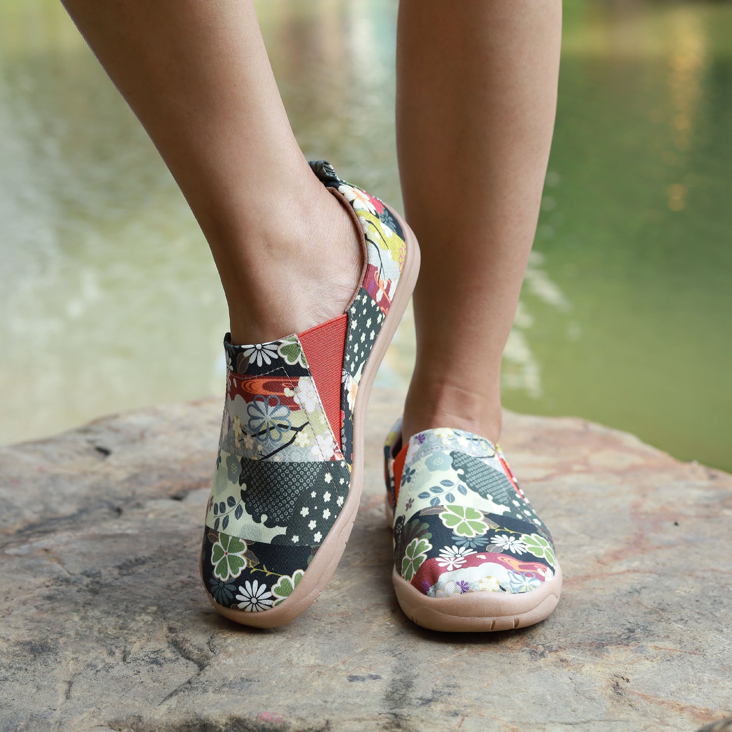 Autumn Holiday Day Travel Slip-on Comfortable Cloth Shoes