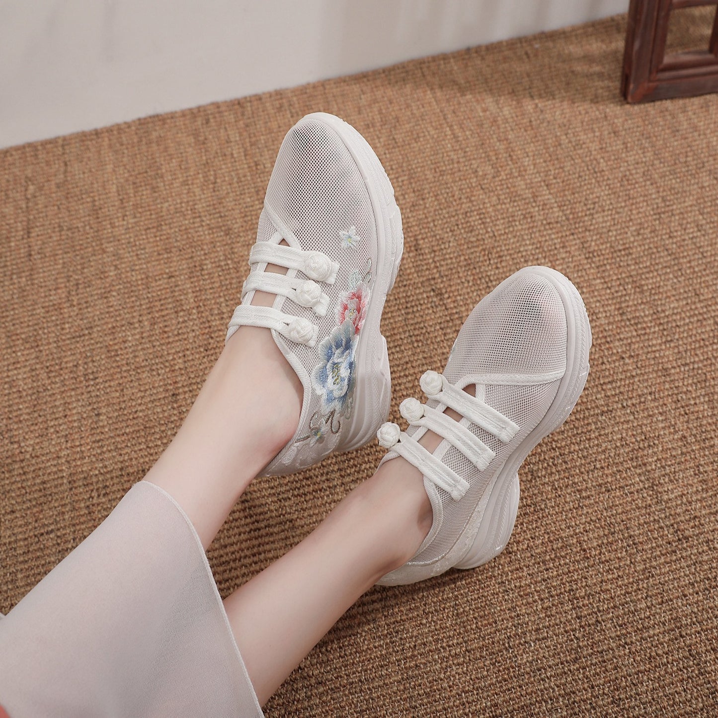 New Autumn And Winter Thick Bottom Student Outdoor Casual Embroidered Sneaker