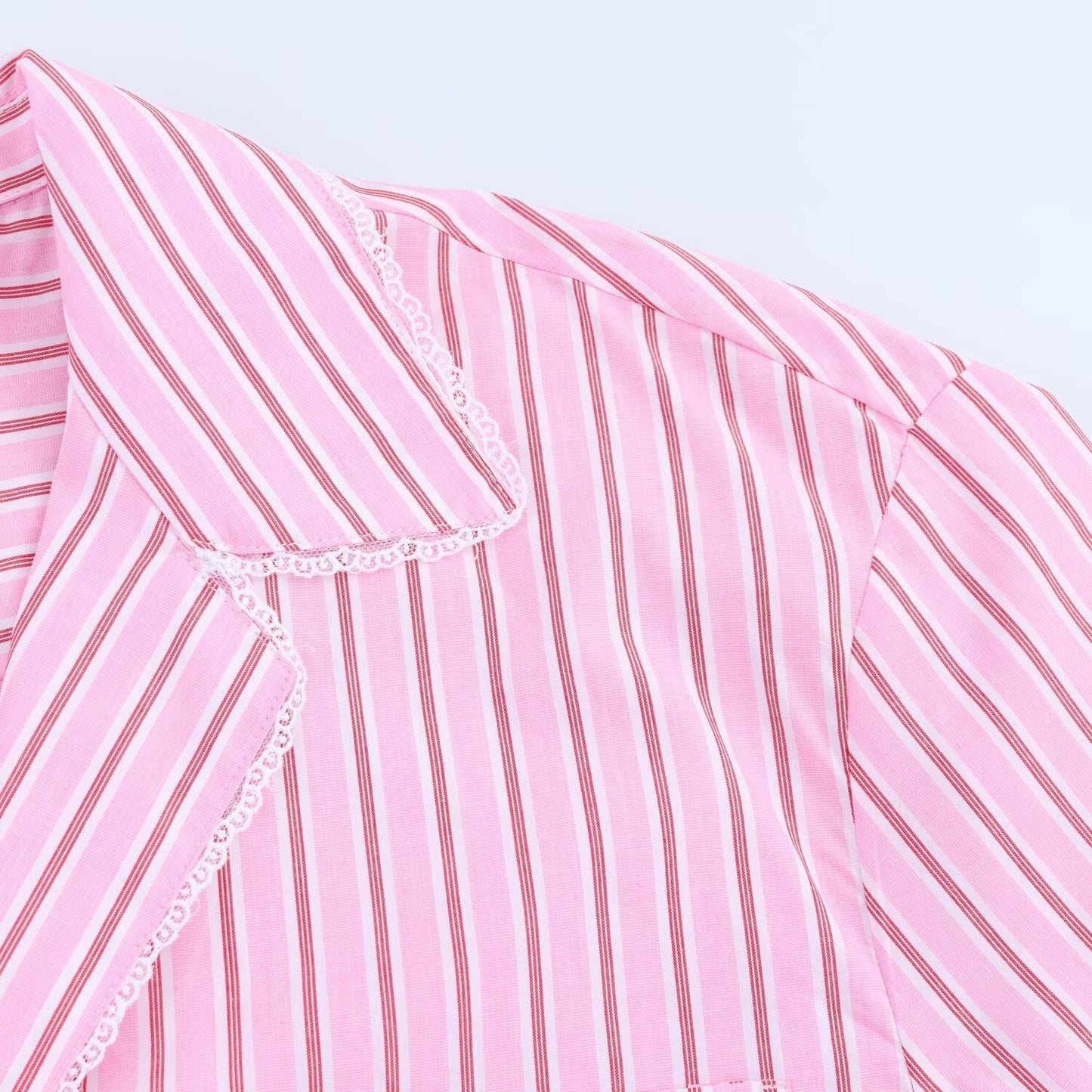 Women's Fashion Lapel Long-sleeved Pocket Striped Short Shirt